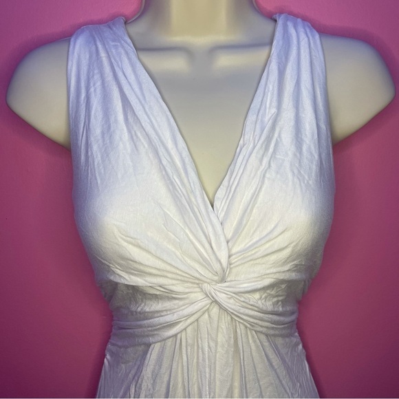 034 WHITE V-NECK KNOT FRONT DRESS - SMALL - Picture 4 of 9